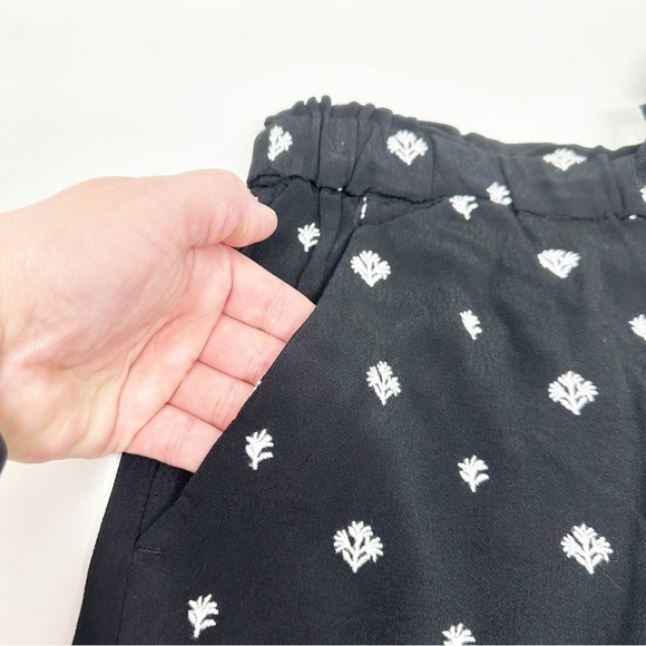 Loft Floral Embroidered Shorts - Picture 2 of 4